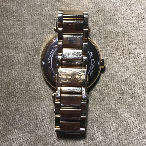 Michael Kors Gold Ladys Wristwatch (MK-5784) - Picture 4 of 6